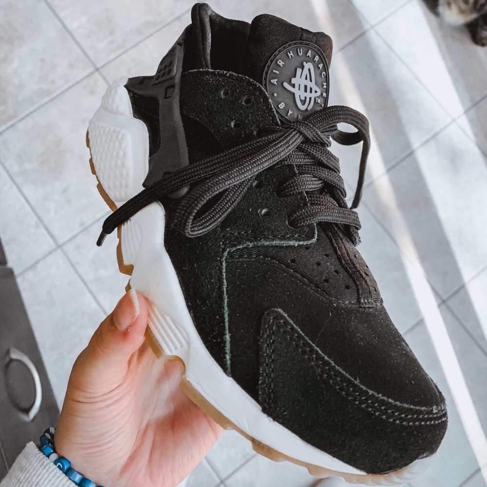 nike air huraches🖤
